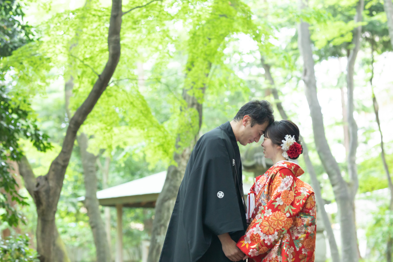 おでこを合わせて...