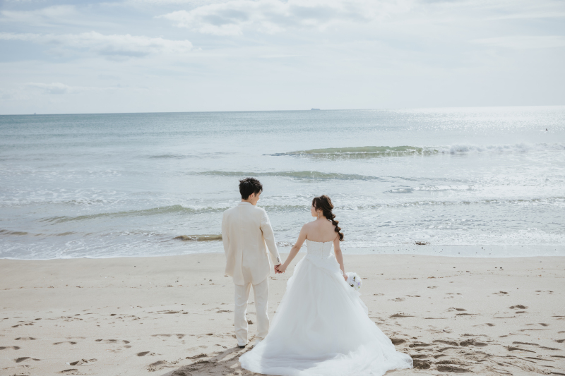 ドレスのディティールを綺麗に残す！バックショット