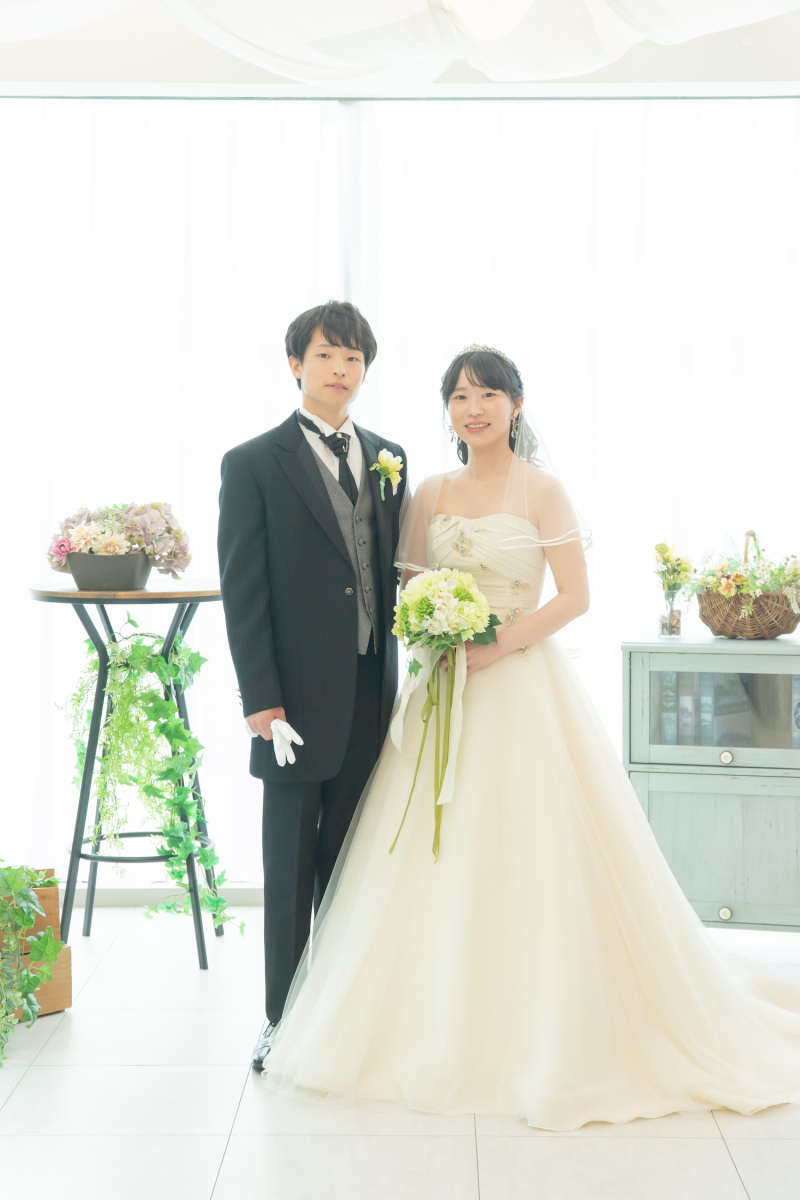 お次は洋装撮影ウェディングドレスへお色直しです!