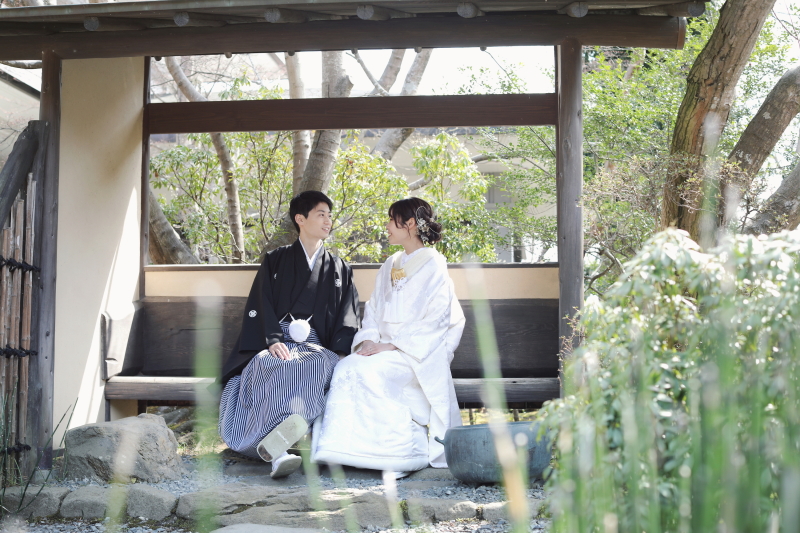 あずまやに腰を降ろして…