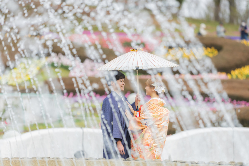 大きな噴水の近くで!