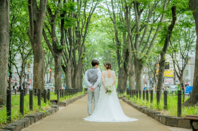 会話を楽しむ後ろ姿♡