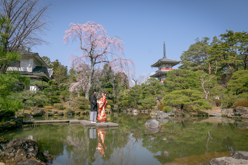 お二人の背景には巨大な・・