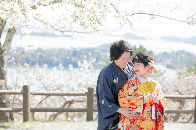 見つめ合いながら...