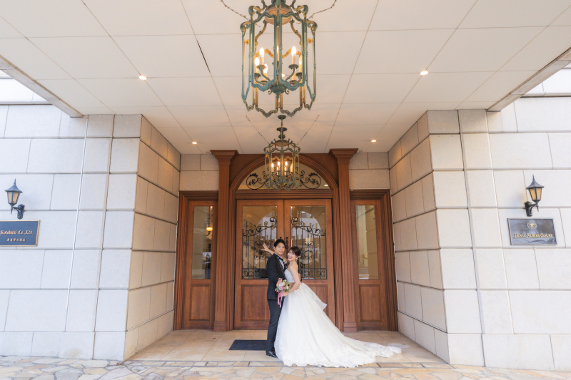 セント・ジョージ教会の入り口前での撮影！