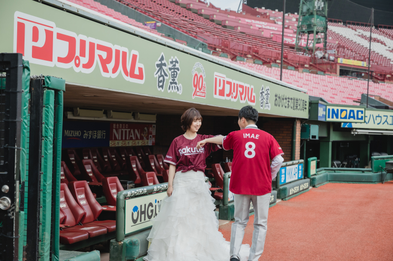 選手ベンチにて