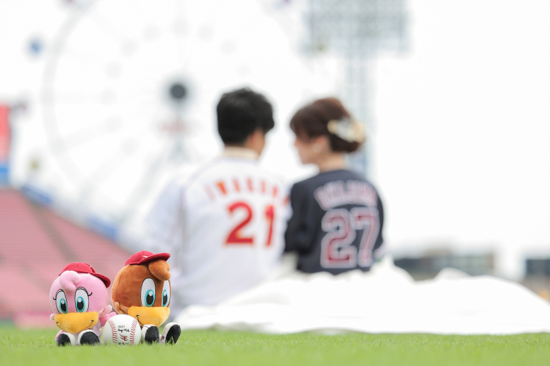 マスコットのぬいぐるみも一緒に♡