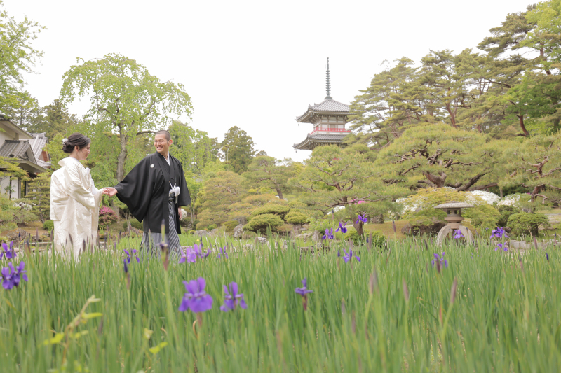 ご新婦様をエスコート