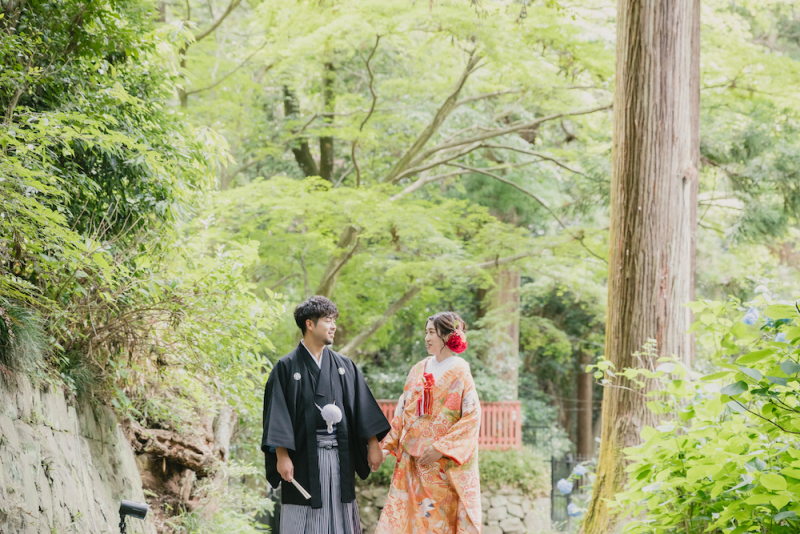 ご遠方にお住まいのお二人は、別店舗での事前試着が◎