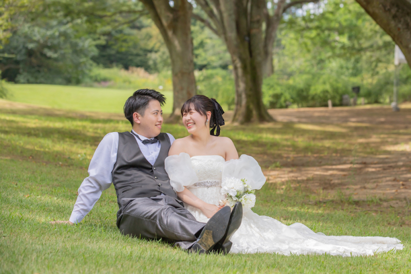 【野草園ロケーションフォト】広大な芝生エリアも魅力！様々な自然植物と！（ヘアメイク・移動費・申請費・全データ150cut付き!）
