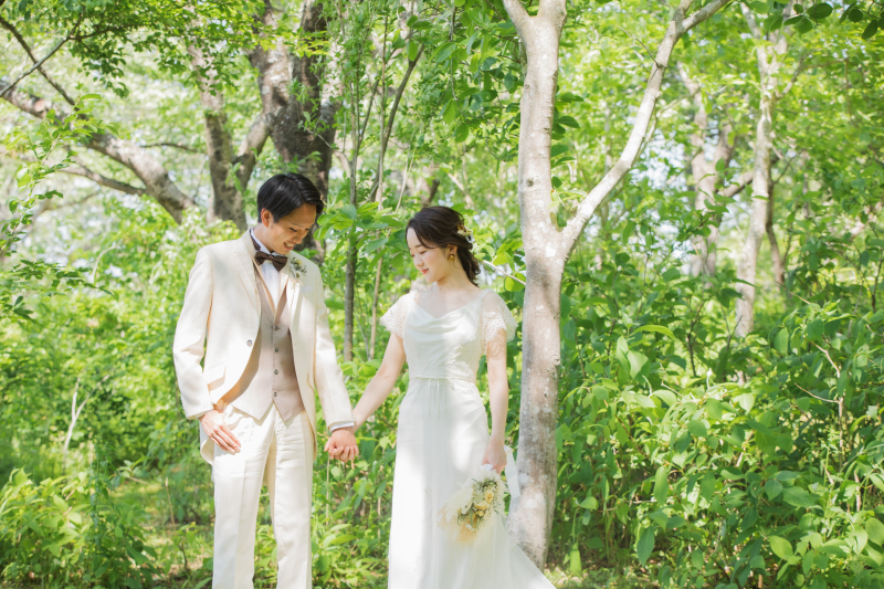 【みちのく杜の湖畔公園ロケーションフォト】和装&洋装セットの2着プラン!(ヘアメイク・移動費・申請費・全データ付き)