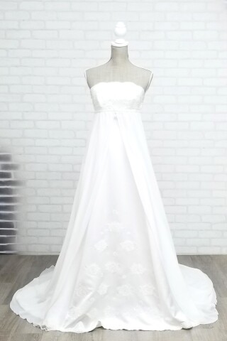 WD-E004(全てのドレス料金UPなし！)