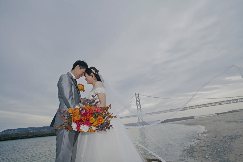 明石海峡大橋をバックに