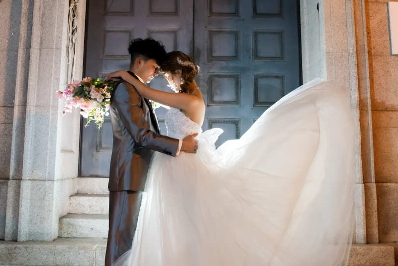 光に照らされて