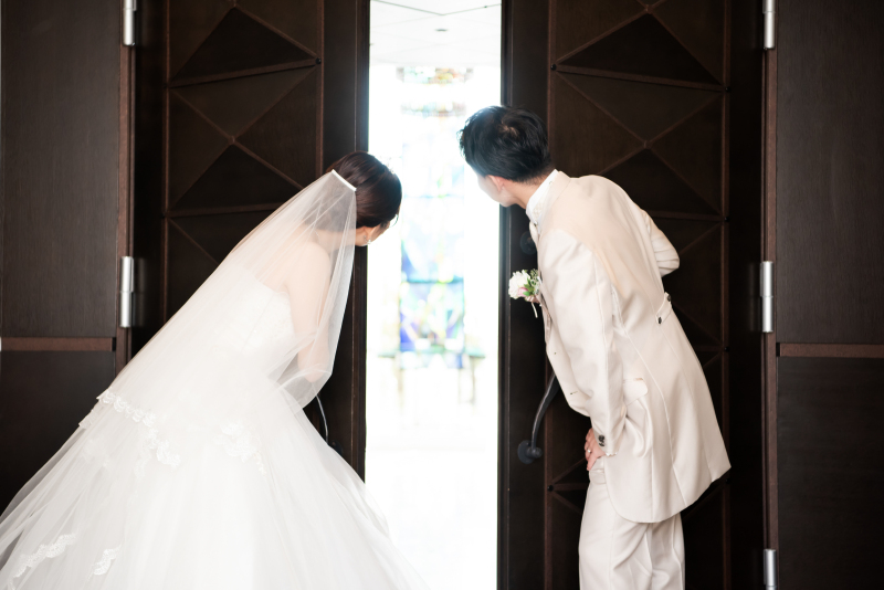 扉の中を、、、