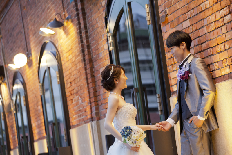 赤レンガ前で♡