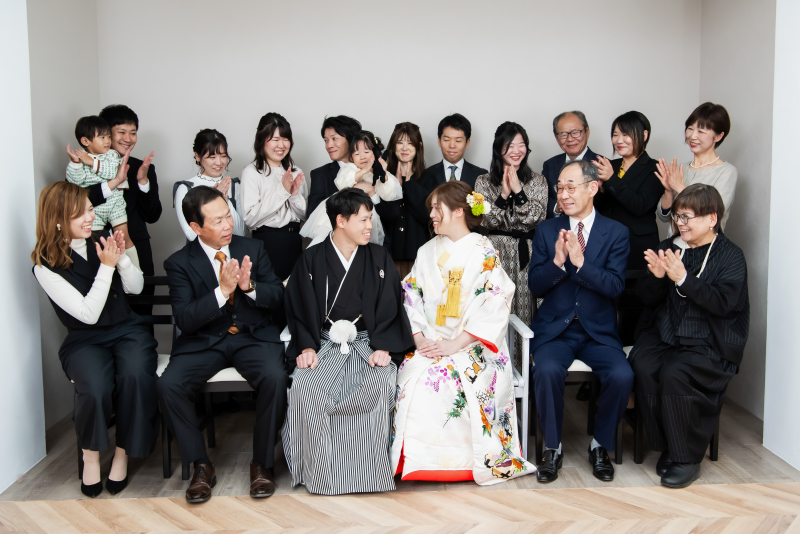 【洋装スタジオファミリーフォト】衣装追加料金なし(100着以上から選べる)◇撮影料・ヘアメイク・衣装・データ全て込み料金