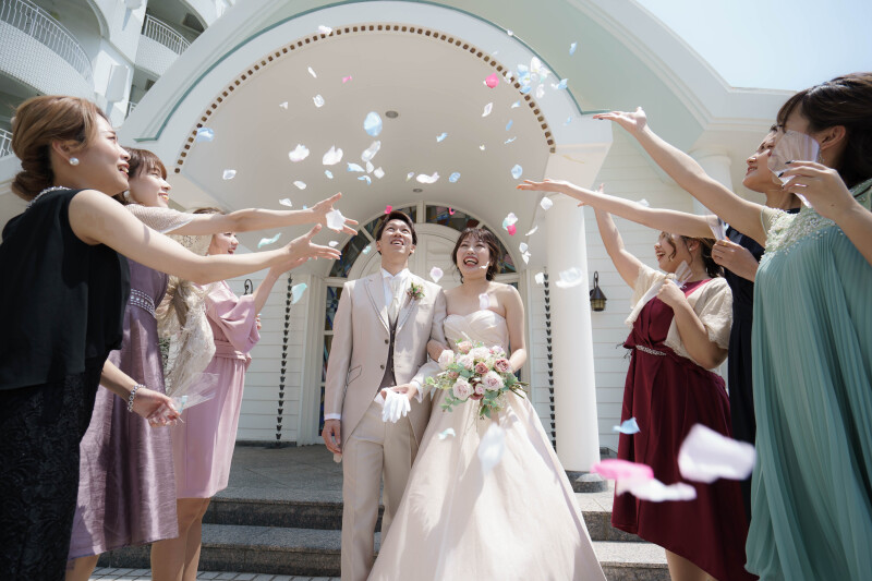 【チャペルフォト】ポートピアホテルのチャペルを貸切│ご家族も一緒に!衣装ランクによる追加料金なし!全て込み料金