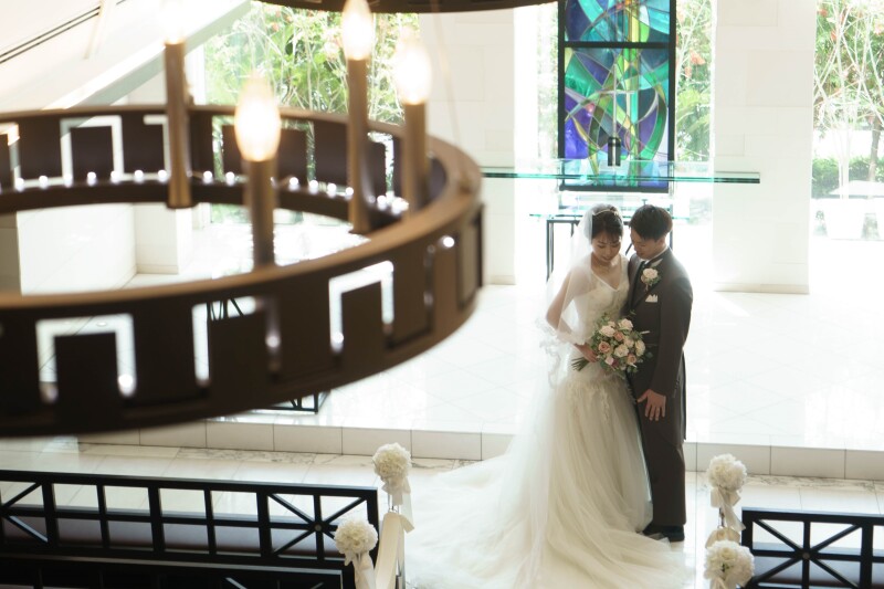 【チャペルフォト】ポートピアホテルのチャペルを貸切│ご家族も一緒に!衣装ランクによる追加料金なし!全て込み料金