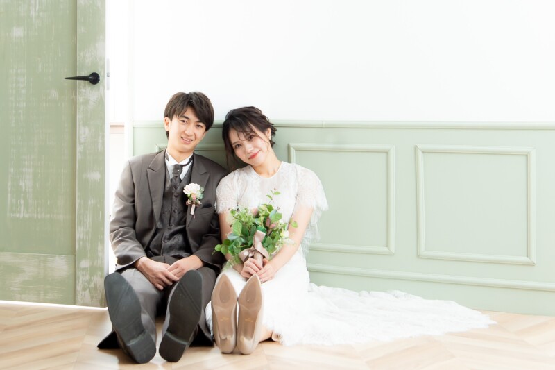 【洋装ロケ+洋装スタジオ】ロケ地1か所&スタジオ撮影◇衣装はどれを選んでもOK!撮影料・ヘアメイク・衣装・データ全て込み料金