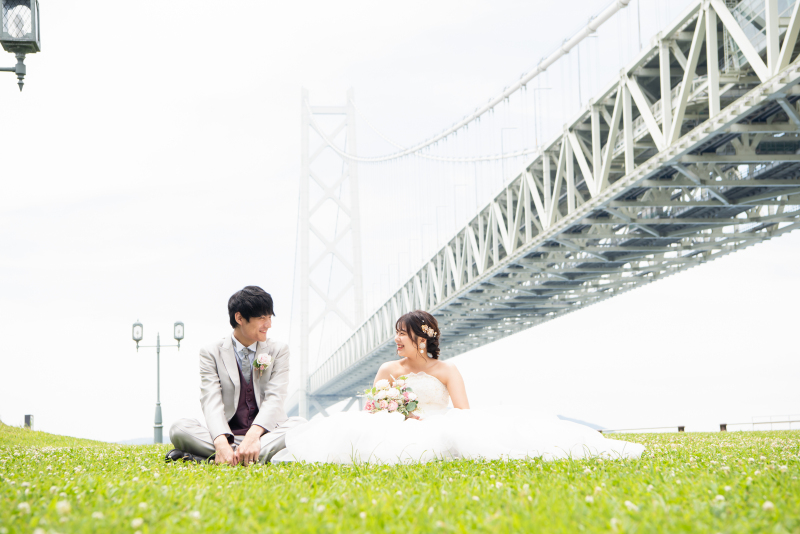 【洋装/海・砂浜ロケーション(須磨or舞子)】◇ロケ地1か所◇衣装ランクによる追加料金なし(100着以上から選べる)全て込み料金