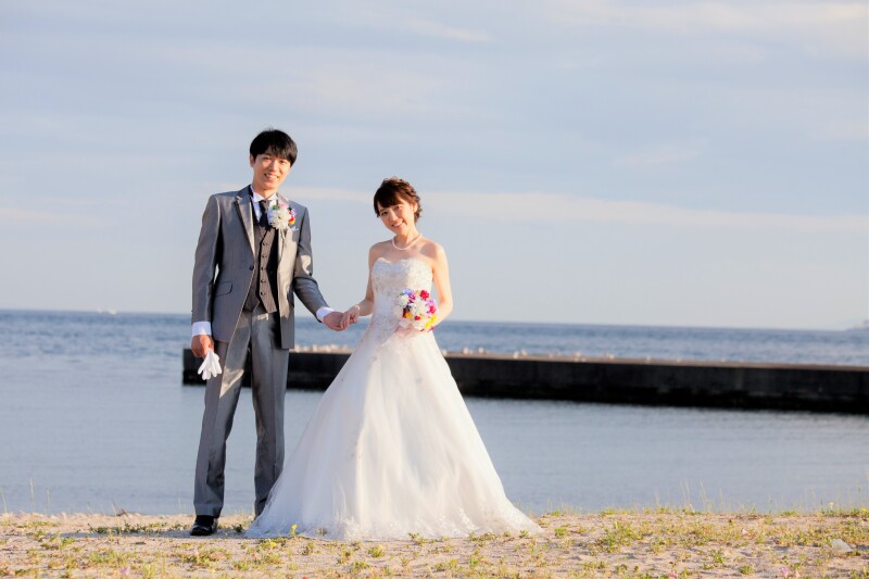 【砂浜&お花畑の自然満喫♪洋装ロケ撮影/舞子&淡路花さじき】◆送迎付き◆撮影料・ヘアメイク・衣装・データ全て込み料金