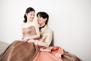 【洋装スタジオ】|土日祝追加料金なし☆撮影料・ヘアメイク・衣装・データ(50カット)全て込み料金☆衣装ランクによる追加料金なし!
