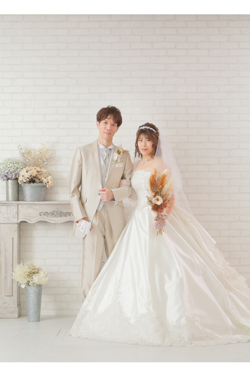 白をベースにしたお祝いの空間