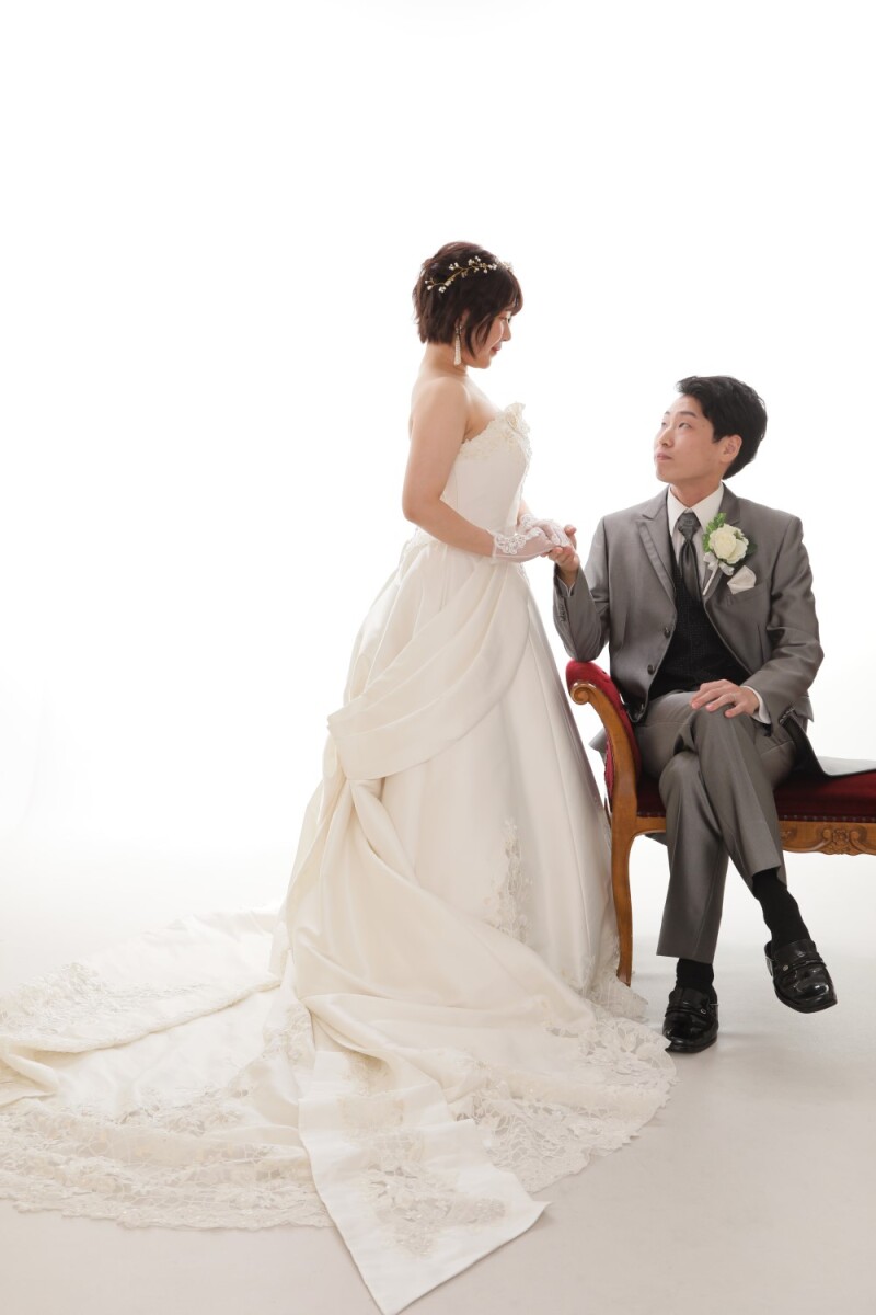 手と手をとりあって