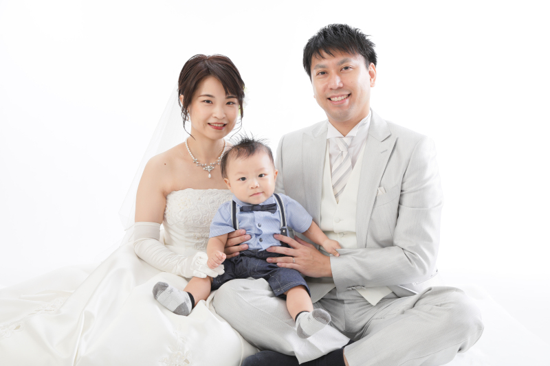 洋装スタジオファミリーフォトプラン【1カットデータ付】