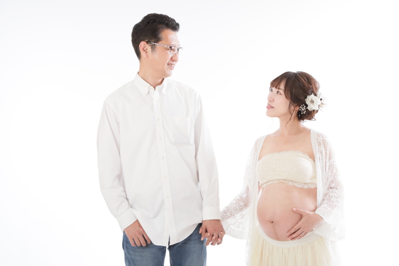 マタニティ【私服・無料レンタル衣装あり】お好きなポーズ1カット台紙orデータ