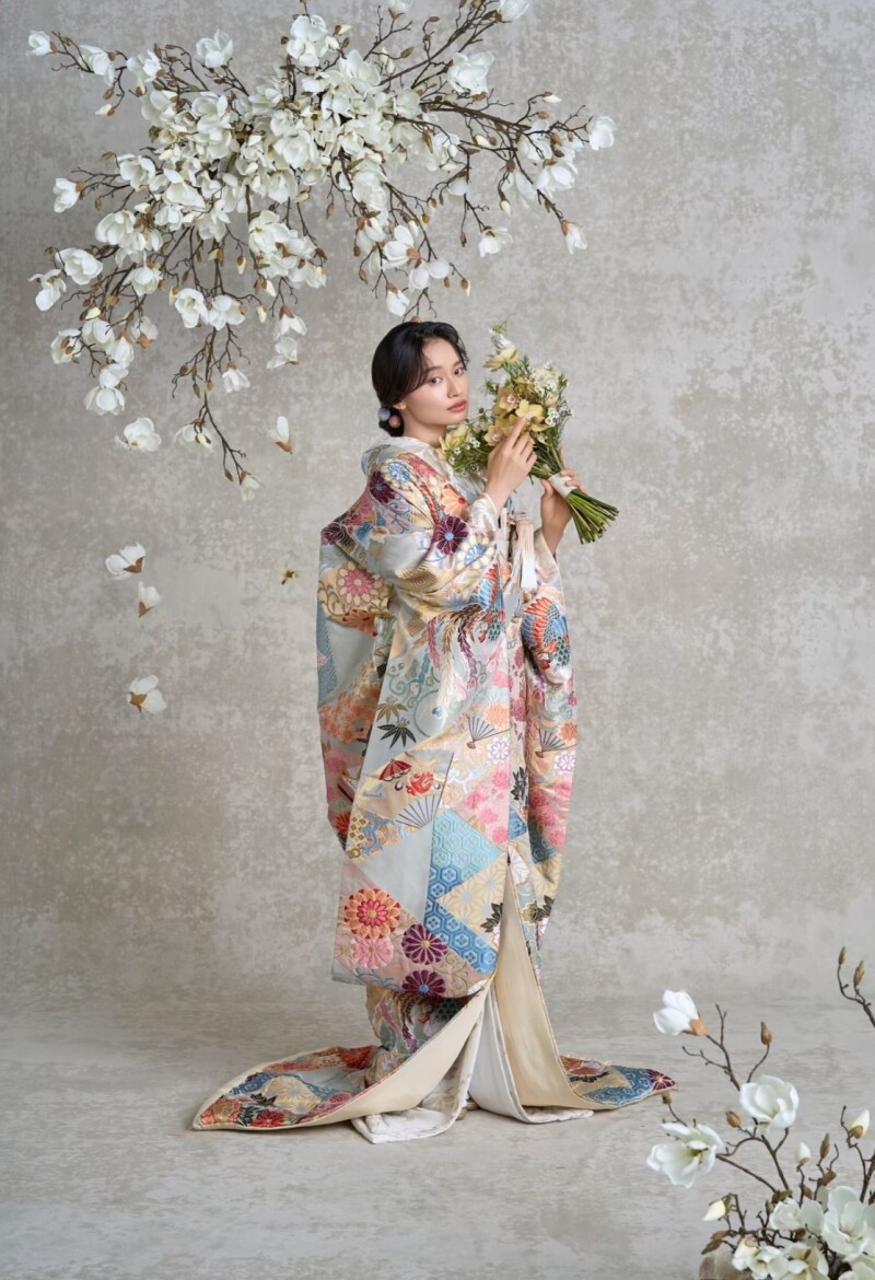 裂取り四季花文 - きれどりしきばなもん -