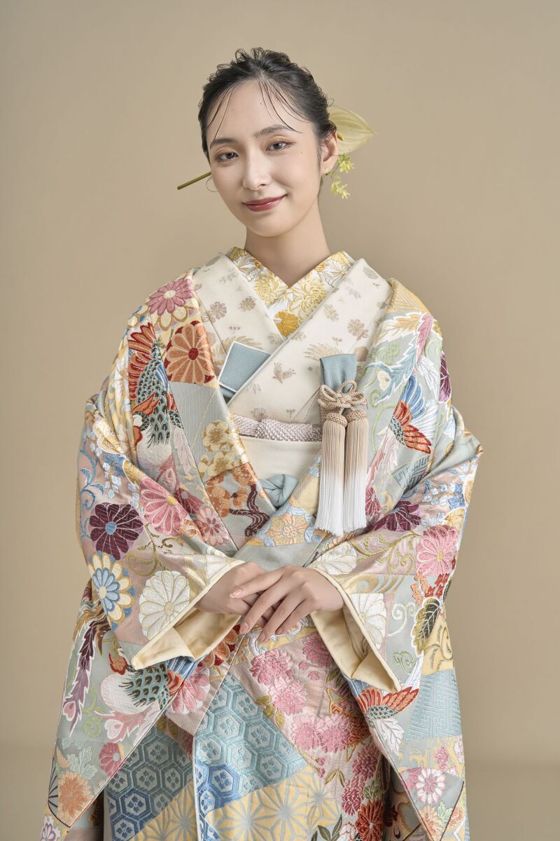 裂取り四季花文 - きれどりしきばなもん -