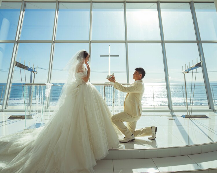 キラキラな海を背景に♪