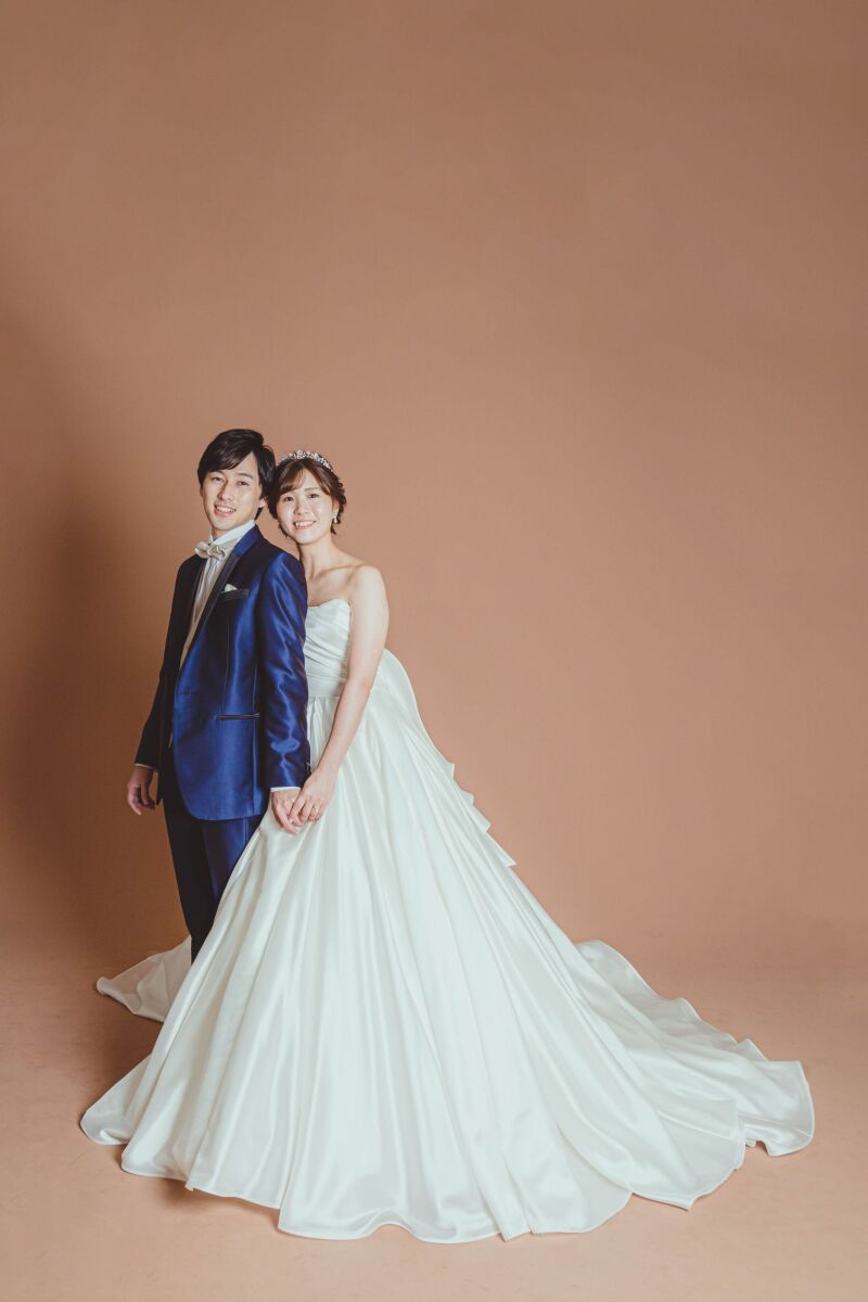 後ろから手つなぎショット!