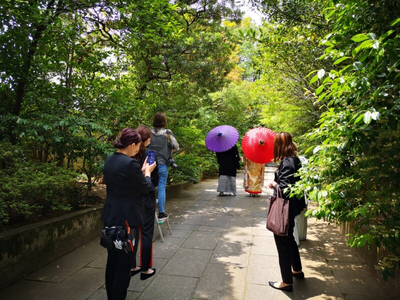 撮影中の裏側も。