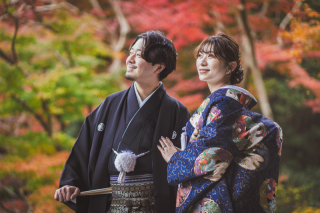 彩りの紅葉寺院フォト