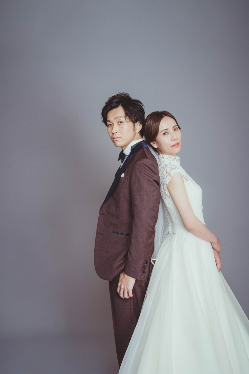 続いて2着目はウエディングドレスとタキシード