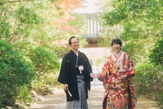 ナチュラルで柔らかい雰囲気から、クールなテイストまで、おふたりの撮りたい写真の雰囲気にあわせて撮影しています。
