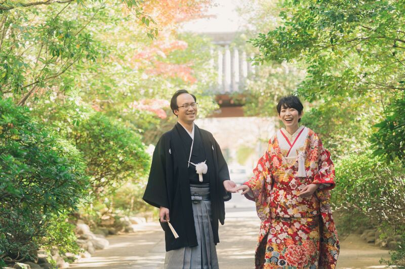 ナチュラルで柔らかい雰囲気から、クールなテイストまで、おふたりの撮りたい写真の雰囲気にあわせて撮影しています。