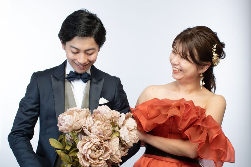 【本店スタジオ】和装1着・洋装1着|事前試着付き・選び放題・アクセサリーやインナー無料レンタル付!|平日限定