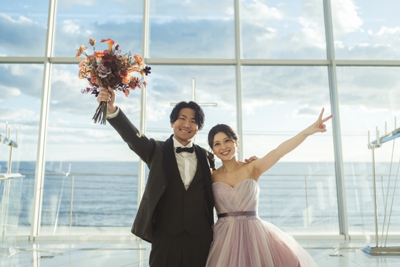 【チャペルフォト】洋装1着・100カット|海が広がるチャペル|衣裳事前試着付き・選び放題 |平日限定