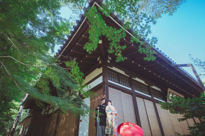 【本店スタジオ+和装ロケ】和装1着・洋装1着|東禅寺の和装ロケーション撮影とスタジオ撮影がセットに|平日限定