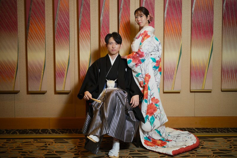 【神殿フォト】和装1着|ロイヤルパークホテルの神殿・庭園&ホテル館内大階段撮影|衣裳事前試着付・選び放題|平日限定