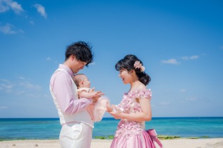 まだ着てなかったカラードレスを♪お子さん同伴で賑やかに