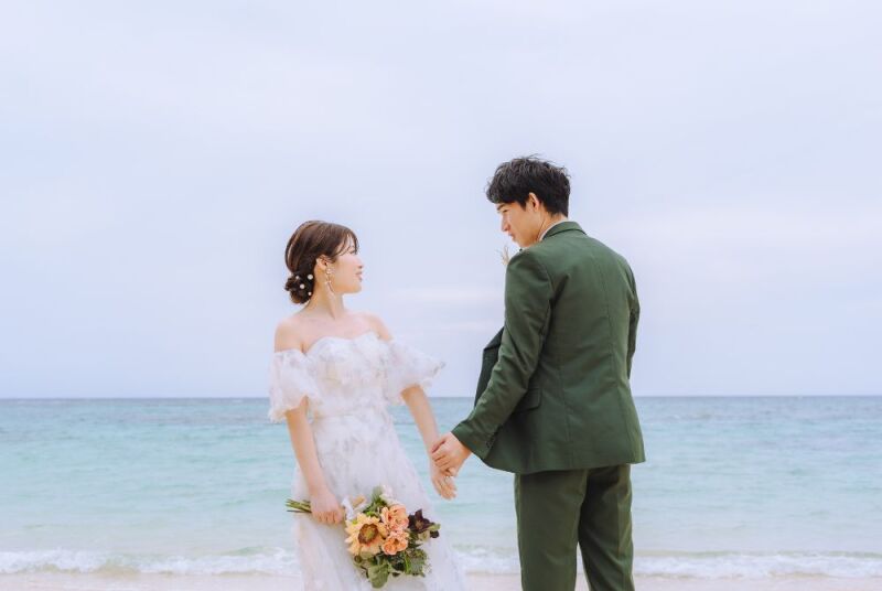 サロンからビーチへ移動し、ロケーション撮影開始!