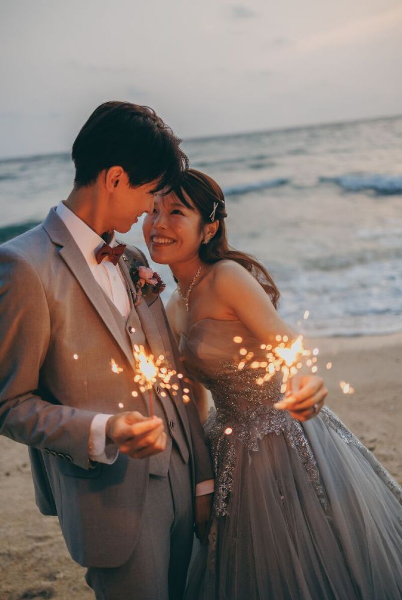 お二人のご希望で、撮影のラストシーンに花火を