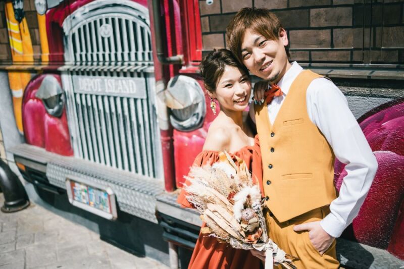 アメビレのウォールアート前で