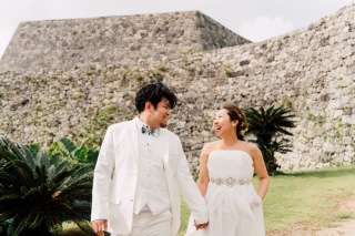 世界遺産の座喜味城跡&ビーチプラン！贅沢マタニティフォトウエディング♪