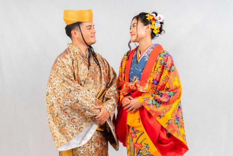 お二人、琉装がとてもお似合い。